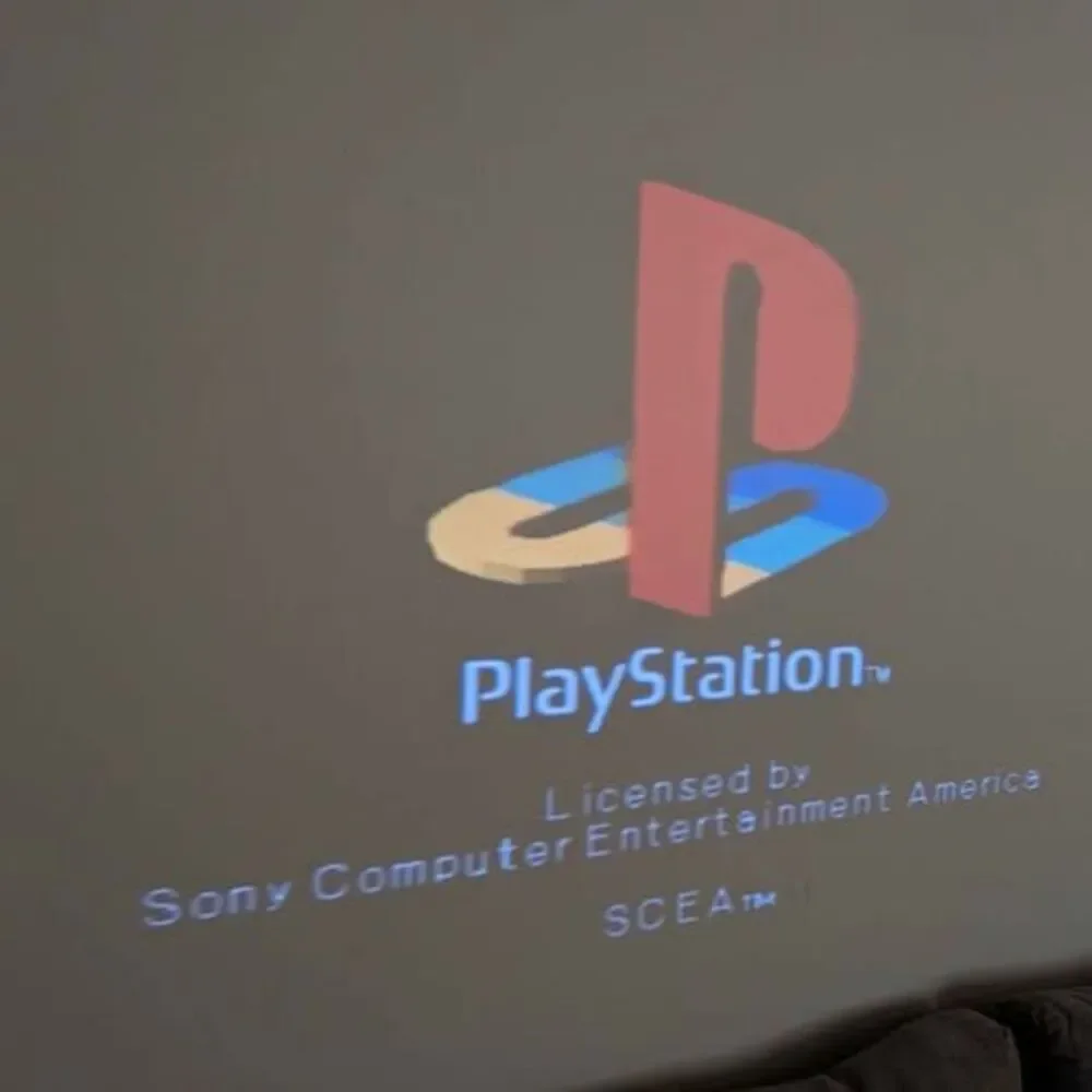 Playstation 1 console with HDMI adapter. No controllers comes with one gam